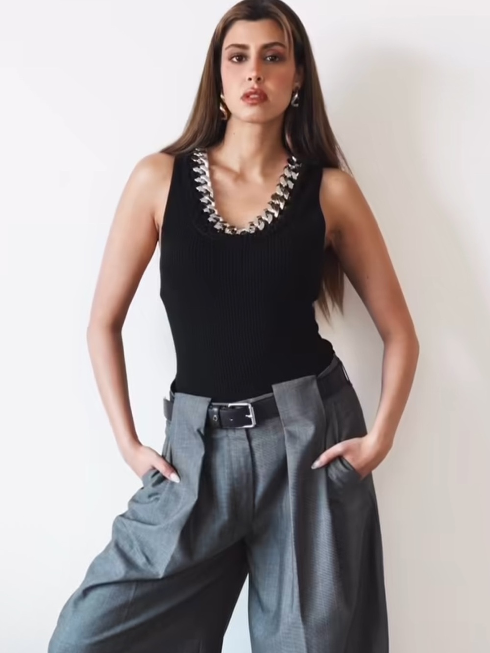 STELLA MCCARTNEY H&M
NWT BLACK CHAIN-DETAIL RIBBED TANK TOP